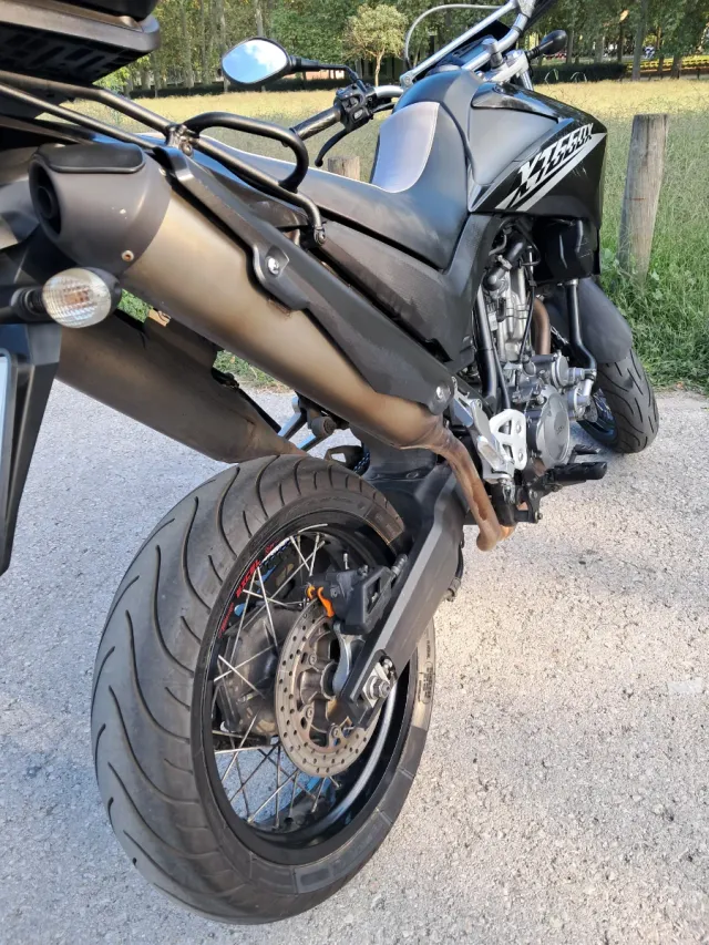 Yamaha XT660X Supermotard Negra