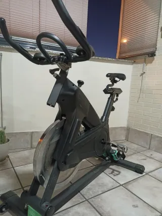 Bicicleta Estática Negra marca cecotec