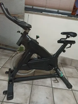 Bicicleta Estática Negra marca cecotec