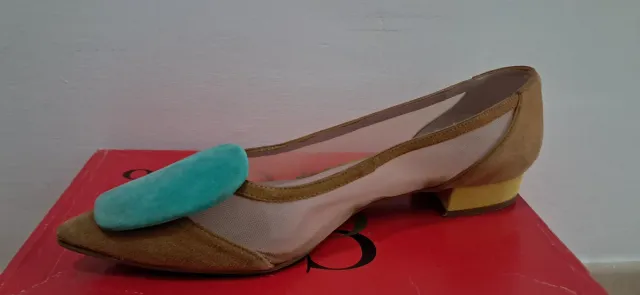 Zapatos planos con puntera y talón ante y malla