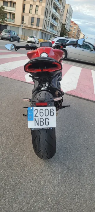 MV Agusta Dragster R – Como nueva, solo 265 km