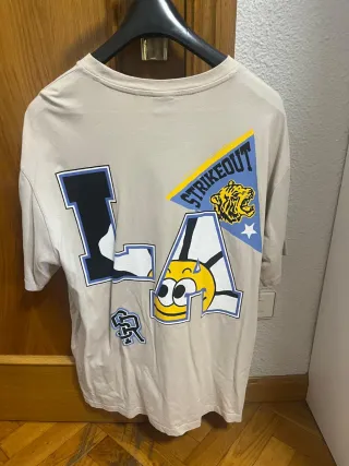 Camiseta Bershka LA Strikeout Tiger