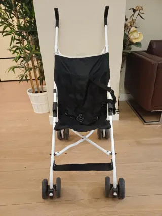 Silla de paseo ligera plegable