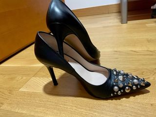 Zapatos de tacón Lodi negros con tachuelas