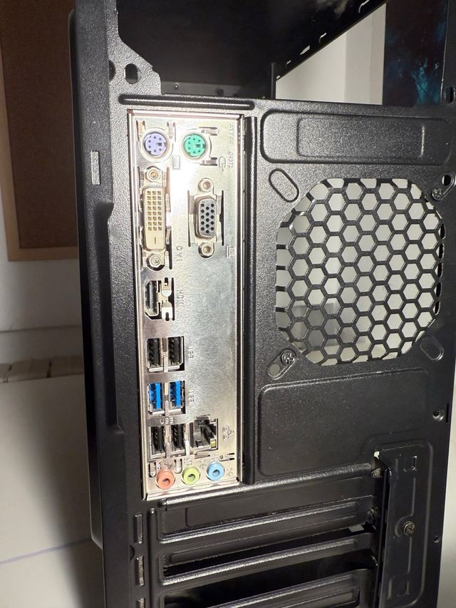 Procesador Intel i3-7100 + Placa Gigabyte H110M-S2