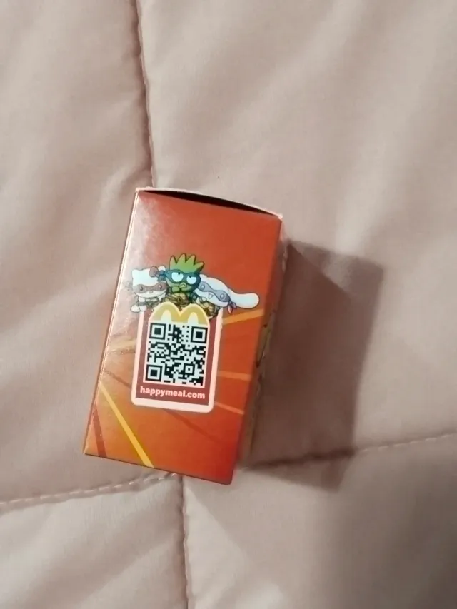 Figurilla Tortugas Ninja x Hello Kitty McDonald's