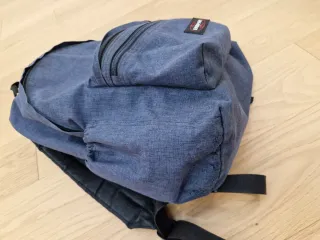 Mochila Eastpak Azul y Negra
