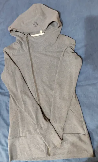 Sudadera Volcom Gris con Cremallera diagonal.