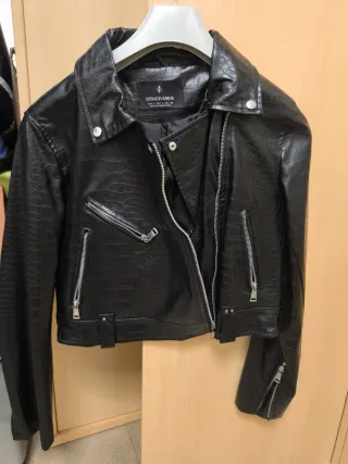 Chaqueta Biker Efecto Piel Cocodrilo Stradivarius