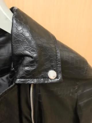 Chaqueta Biker Efecto Piel Cocodrilo Stradivarius
