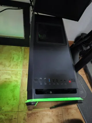 PC Gaming con Monitor 24