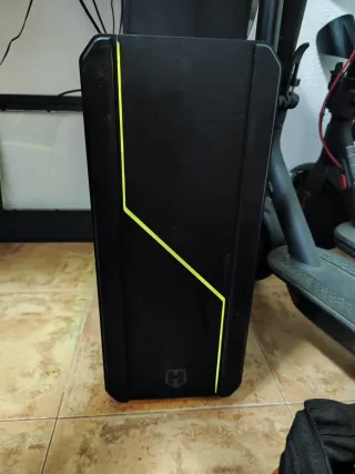 PC Gaming con Monitor 24