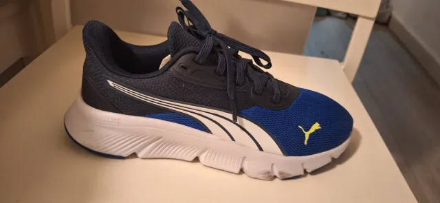 Zapatillas Puma niño azul y blanco