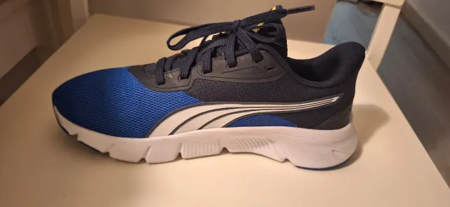 Zapatillas Puma niño azul y blanco