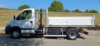 Camión Renault Trucks Mascott Grúa Volquete