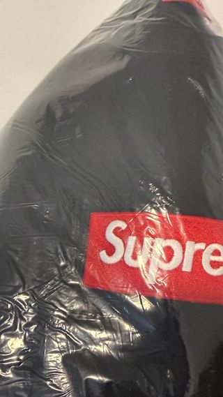 Supreme Box Logo FW22 Negro Nuevo