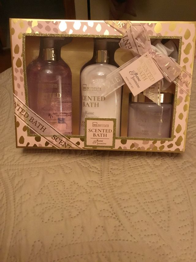 Set de Baño IDC INSTITUTE Rosa y Jazmín