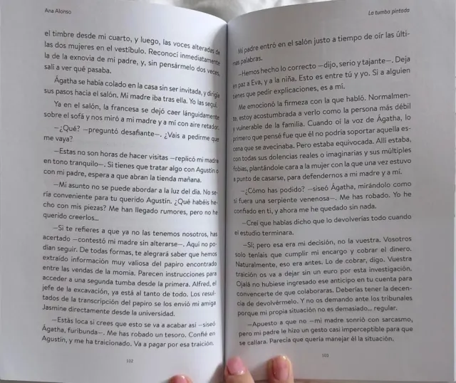 LUNA Y LOS INCORPOREOS