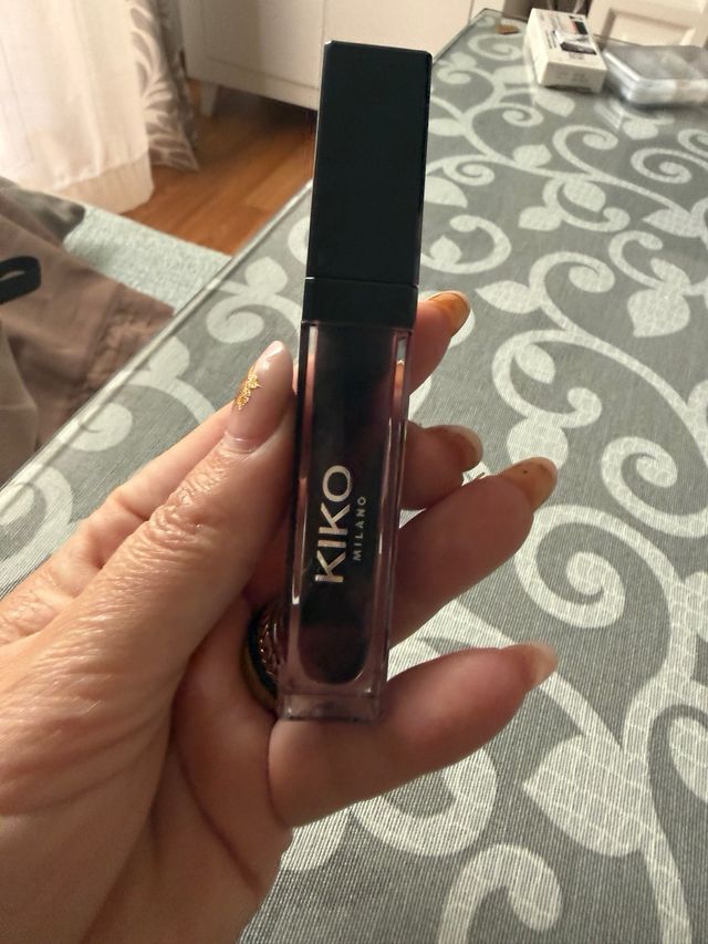 Brillo de labios Kiko Milano púrpura