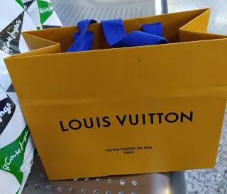 Bolsa  carton Louis Vuitton