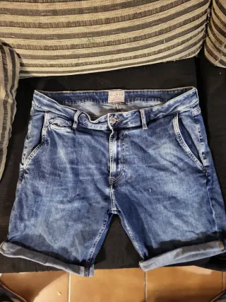 Pantalones cortos vaqueros Guess azules