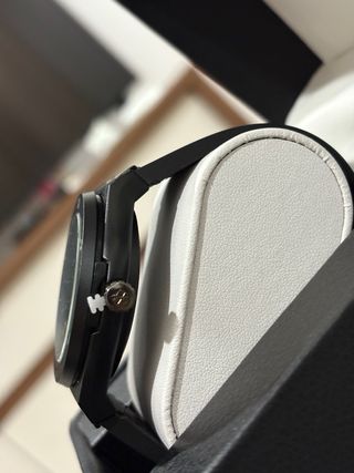 Reloj de hombre negro y gris