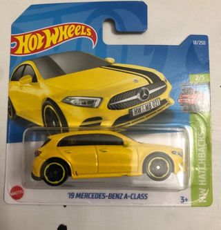 Hot Wheels 2019 Mercedes-Benz A-Class Amarillo