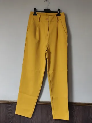 Pantalón de vestir mujer amarillo
