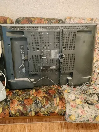 Televisor JVC grande de tubo FUNCIONA