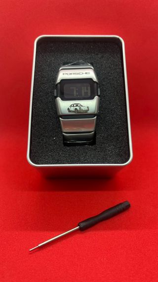 Reloj Digital Porsche Y2K