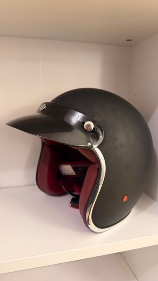 Casco de moto retro negro
