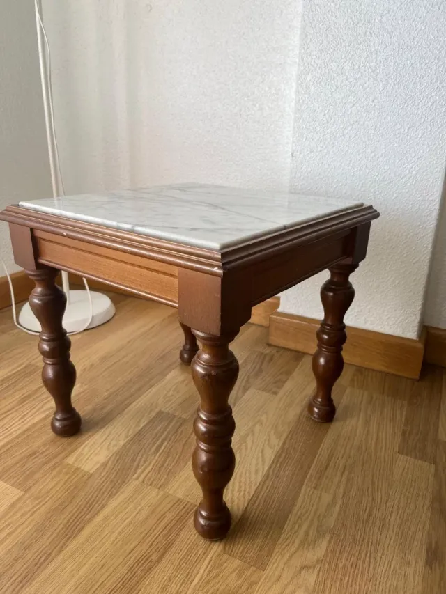 Mesita auxiliar madera y mármol
