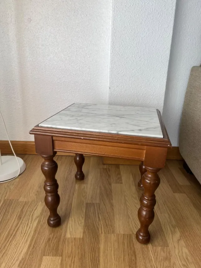 Mesita auxiliar madera y mármol