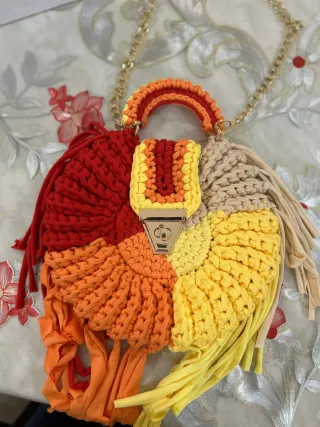 Borsa fatta a mano arcobaleno