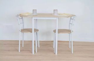 Mesa extensible cocina y 2 sillas