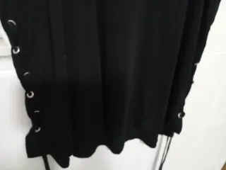 Camiseta Zara Negra con Cordones