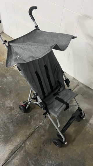 Carrinho de passeio para bebé cinzento