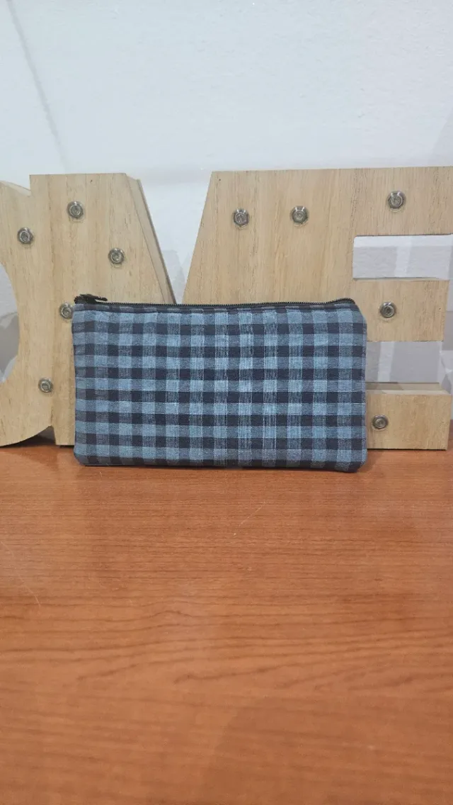 Monedero seersucker hecho a mano