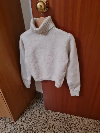 Jersey de cuello alto beige