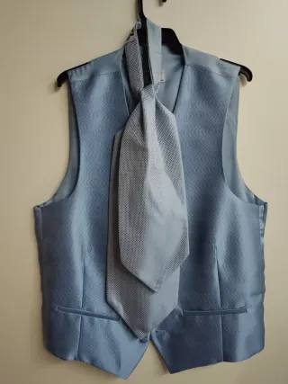 Conjunto Chaleco y Plastrón Azul
