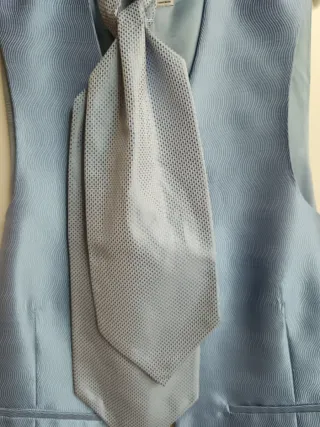 Conjunto Chaleco y Plastrón Azul