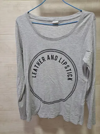 Camiseta gris manga larga Leather and Lipstick