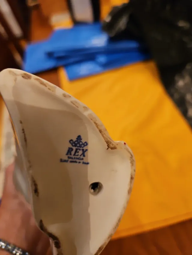 Figura cerámica madre e hijo