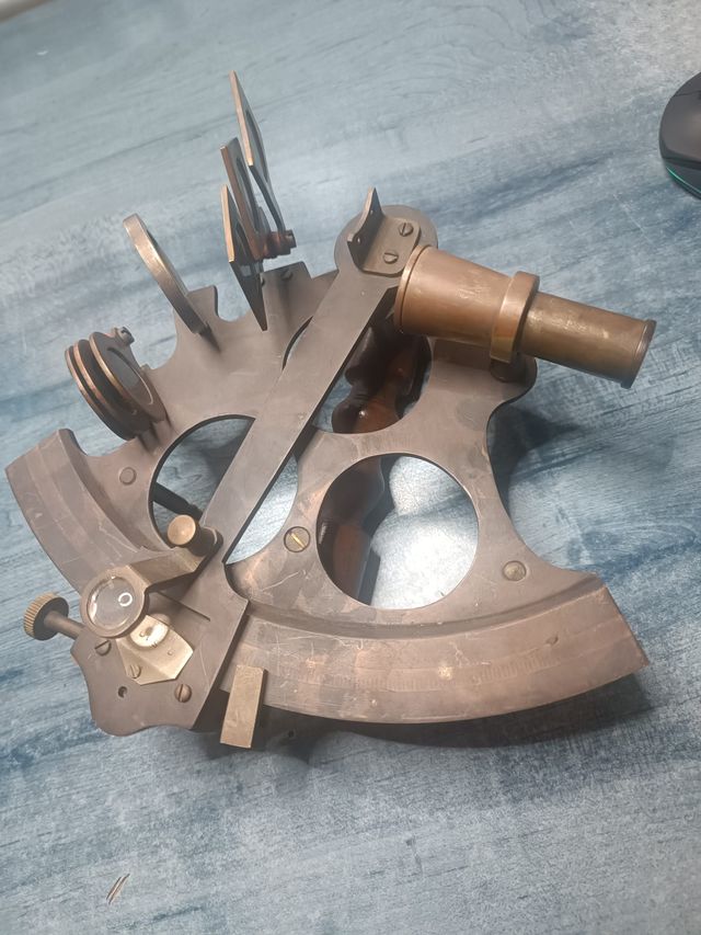 Sestante in ottone antico