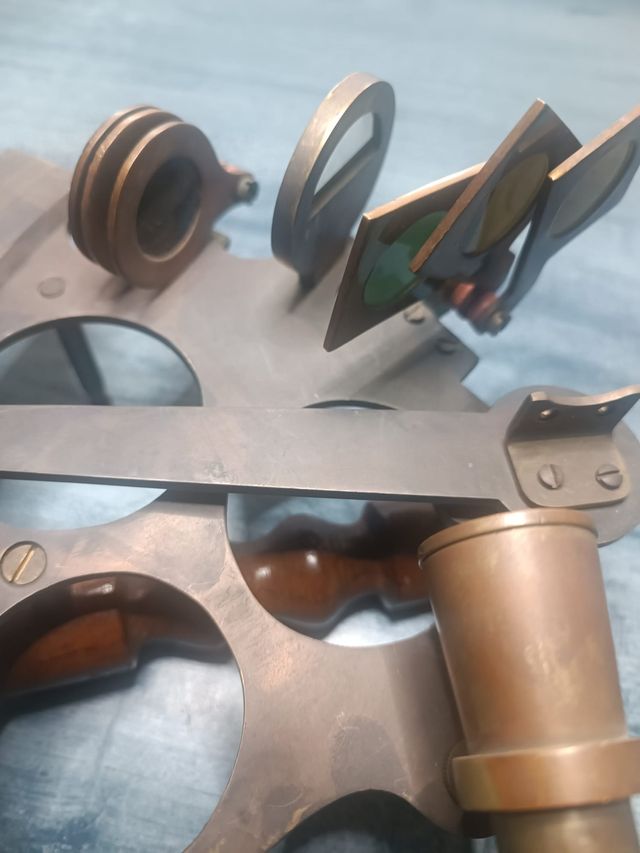 Sestante in ottone antico