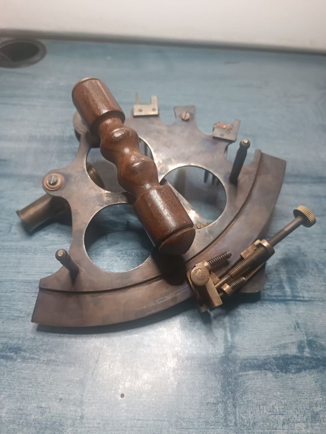 Sestante in ottone antico