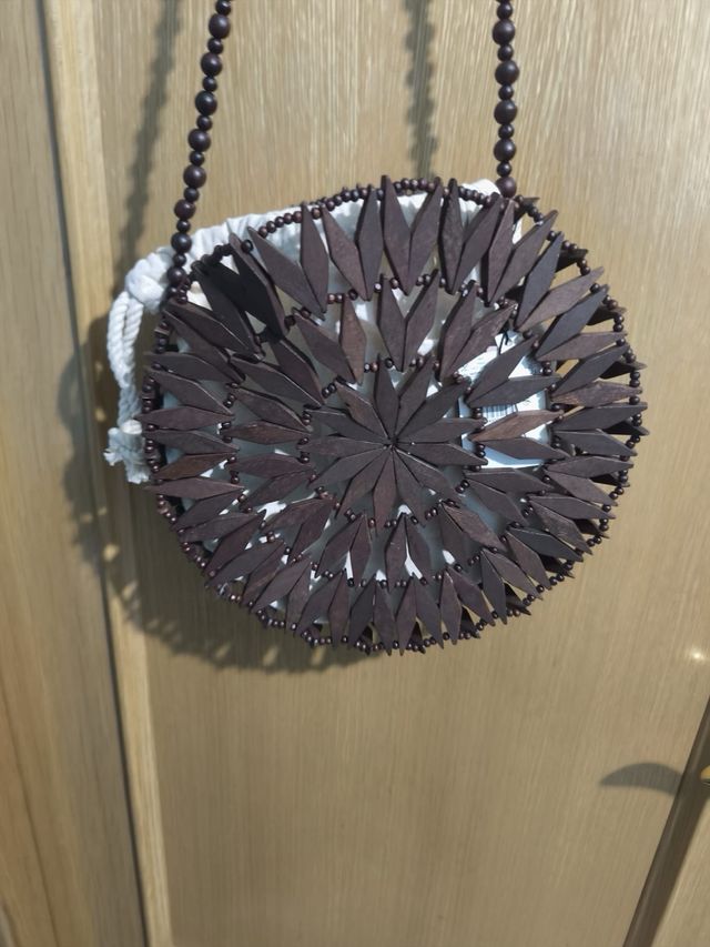 Bolso redondo Mango madera y tela