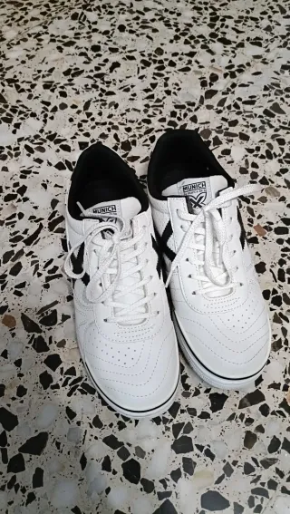 Zapatillas Munich Blancas y Negras Talla 38