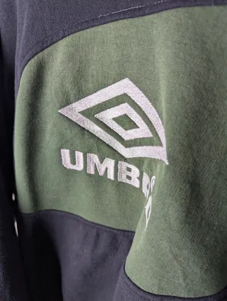 Sudadera Umbro Vintage Rework Negra y Verde