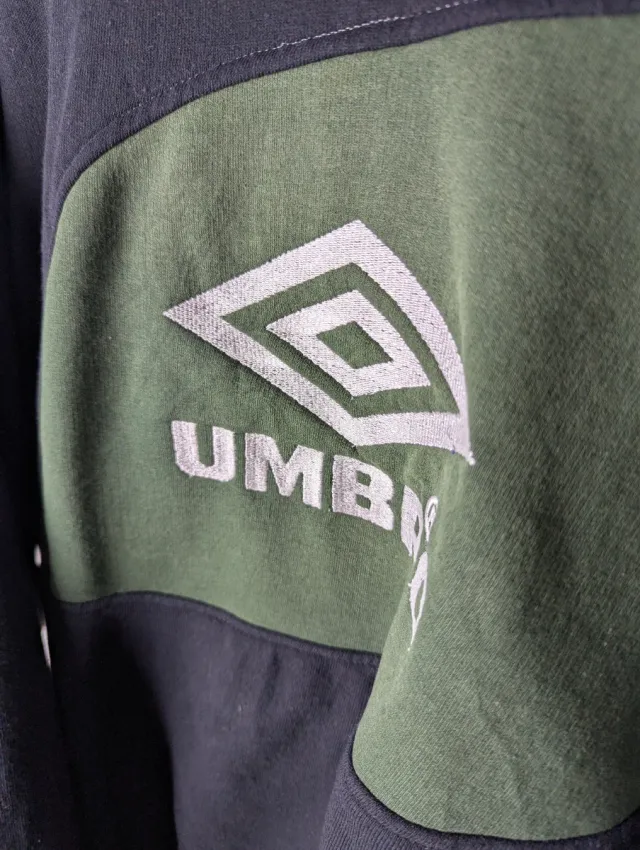 Sudadera Umbro Vintage Rework Negra y Verde